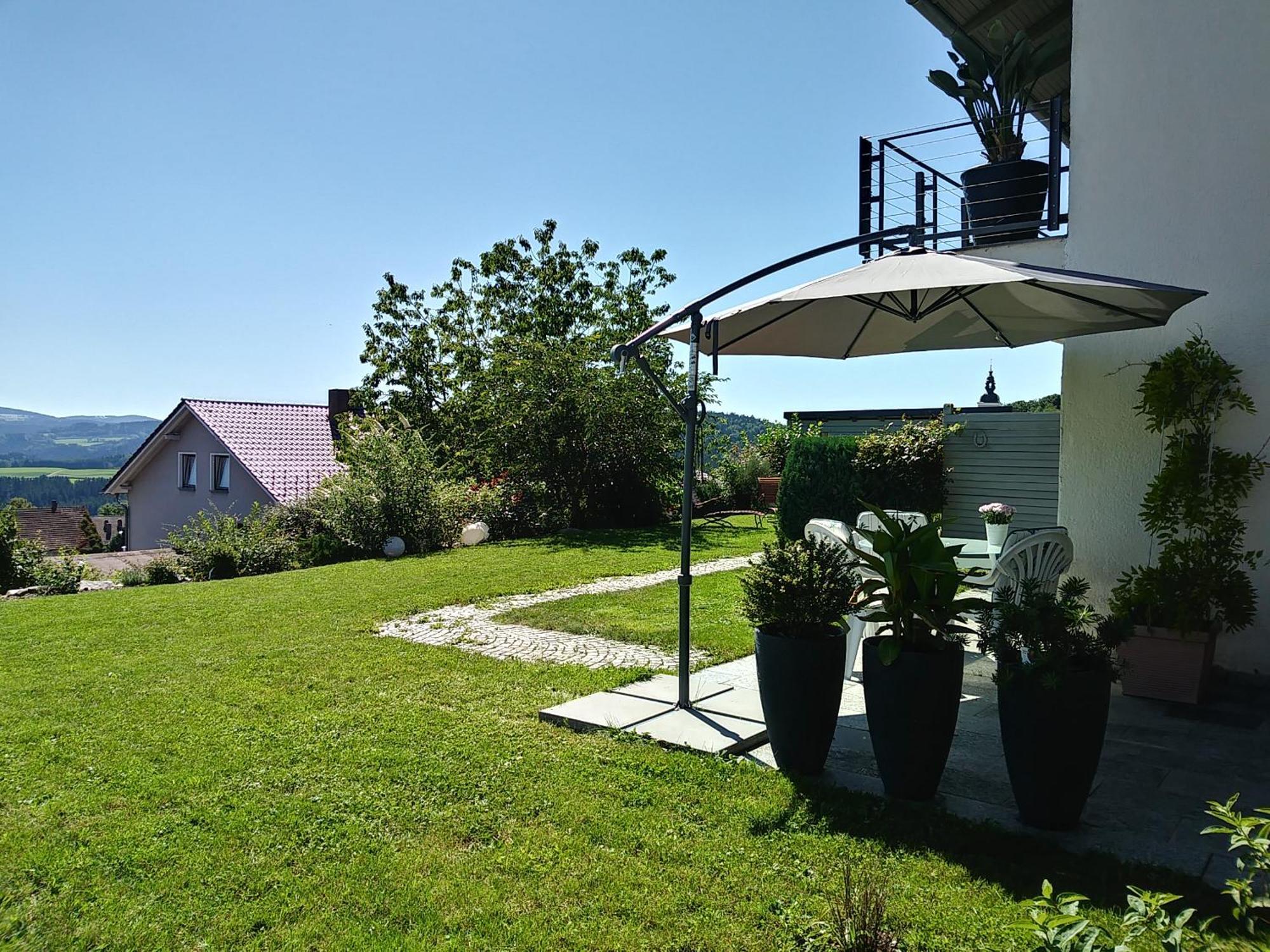 Alpenblickwohnung mit Garten-Terrasse -Eigener Eingang Kirchdorf im Wald Exterior foto